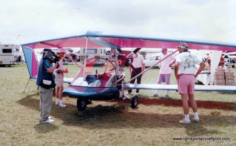 Sunny ultralight aircraft pictures, Sunny experimental aircraft images, Sunny lightsport aircraft photographs, Lightsport Aircraft Pilot newsmagazine aircraft directory.